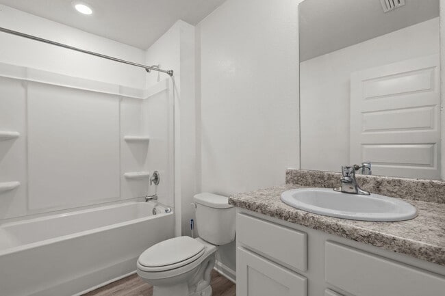 Building Photo - Beautiful 4/2 in Liberty Community