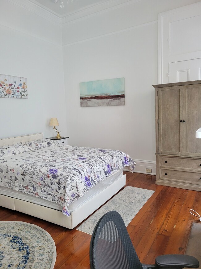 Foto del edificio - 1220 Harmony St