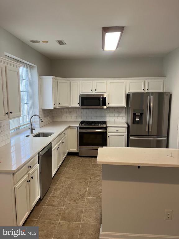 Building Photo - 51 Shipps Way