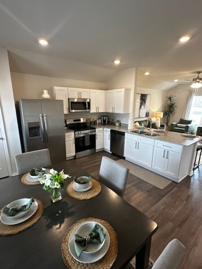 Foto del edificio - Newer 3-bedroom 2 bath home