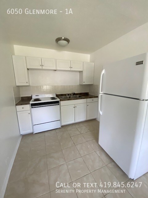 Building Photo - Cute and Cozy 1 Bedroom Apartment In Sylva...