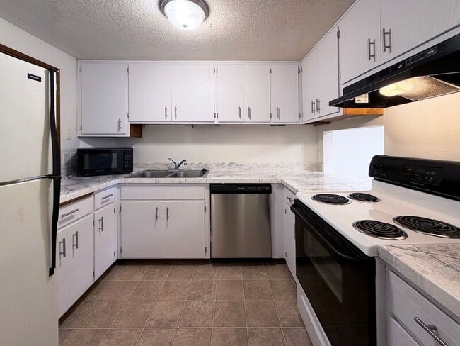 Foto del edificio - 2685 Woodstone Pl