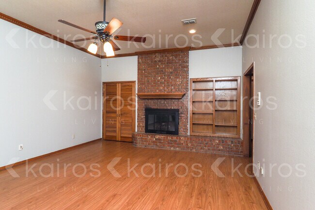 Building Photo - 6801 Bent Oak Dr.