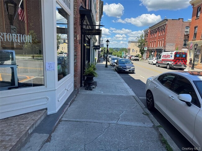 Building Photo - 155 Main St