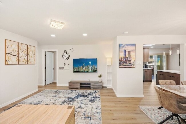 Photo - 11405 14th Ave SW House