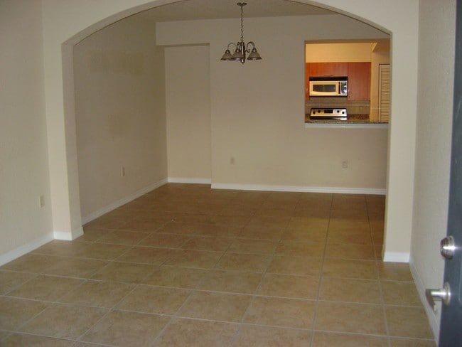 Foto del edificio - 150 SW Peacock Blvd