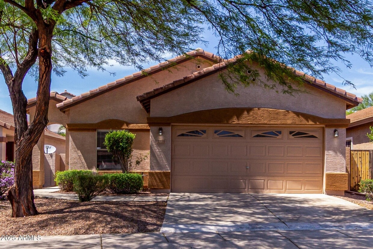 Primary Photo - 2556 W Amber Sun Dr