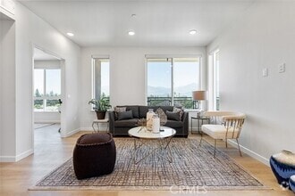 Building Photo - 4064 Live Oak Ave