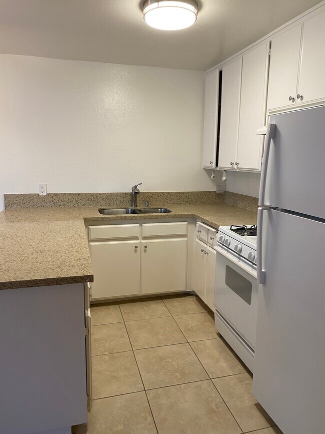 Foto del edificio - 4942 Maplewood Ave