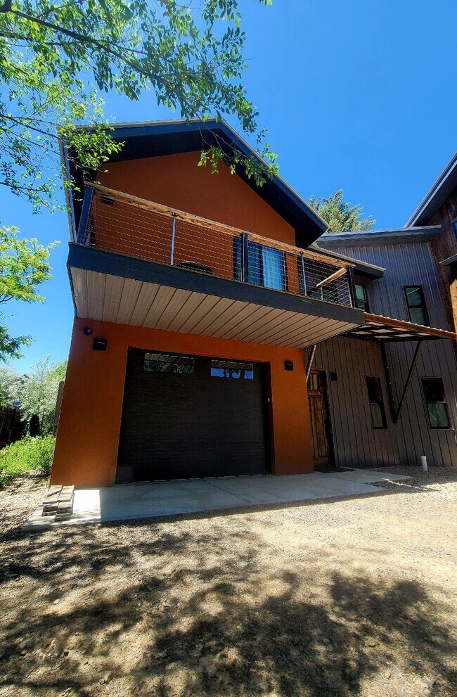 Foto del edificio - 463 S 5th St