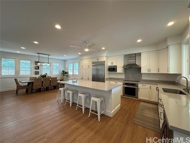 Building Photo - 5872 Haleola St