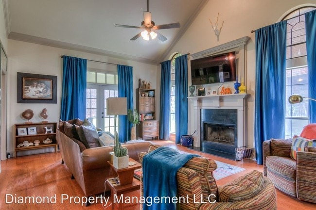 Building Photo - 3 br, 2.5 bath House - 21 Meadow Creek Drive