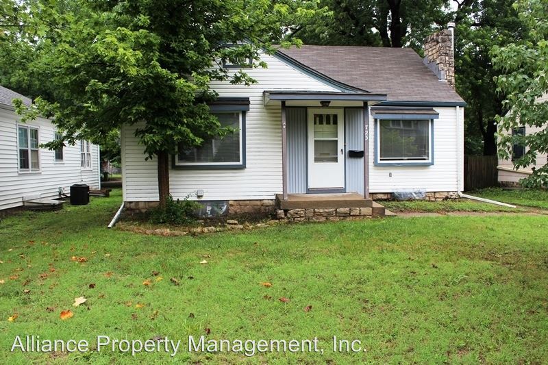 Primary Photo - 723 Bertrand St