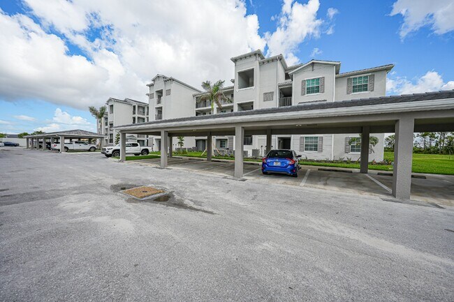 Foto del edificio - "Spacious 3-Bed with 2 Baths Condo in Prime Venice Location"