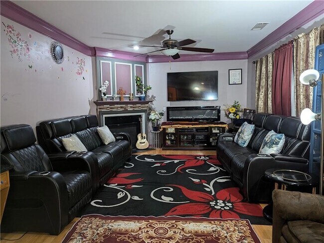 Foto del edificio - 815 Earlham Dr