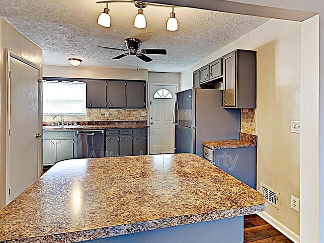 Building Photo - 4918 Cawood Dr