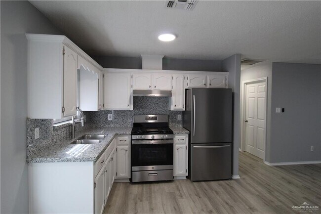 Foto del edificio - 12 E St