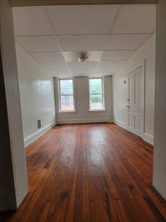 Building Photo - 21 S Hartley St