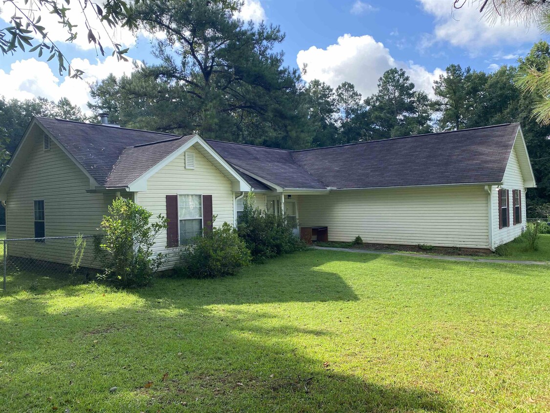 Building Photo - 2213 Trimble Rd