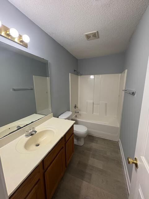 Foto del edificio - 4676 Weyerhaeuser Rd