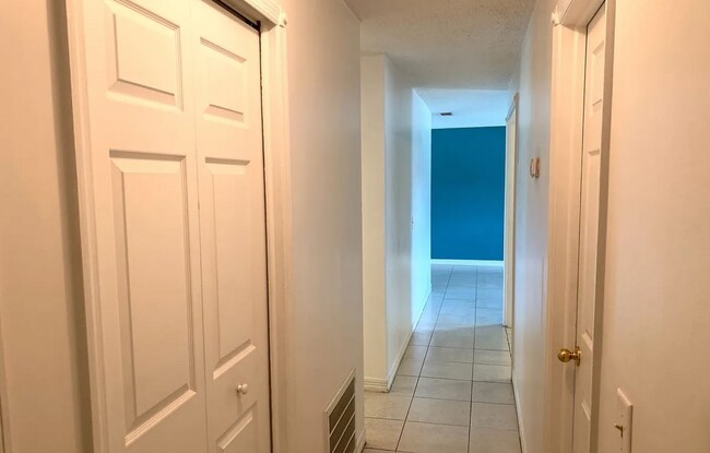 Foto del edificio - 3 bed 2 bath pool home for rent in East Orlando