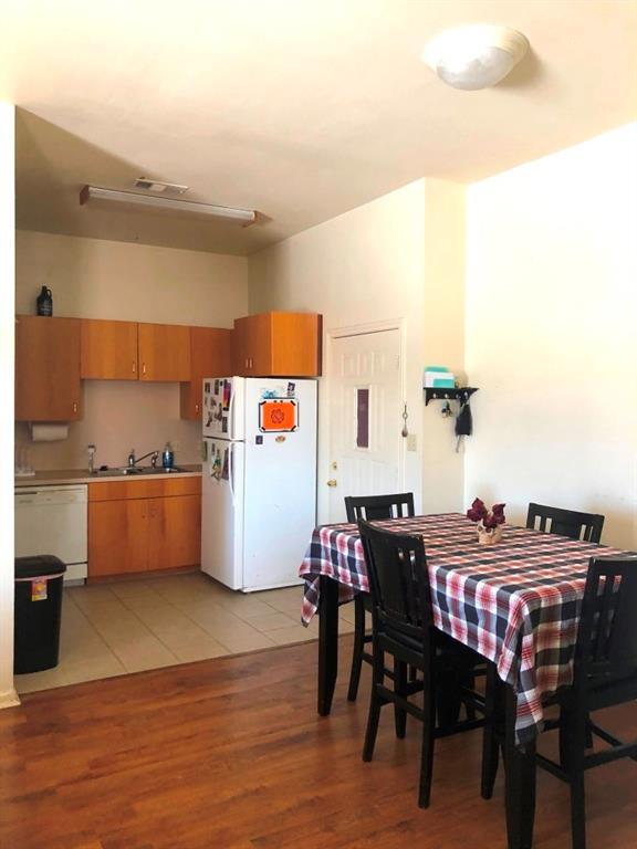 Foto del edificio - 104 Depot St