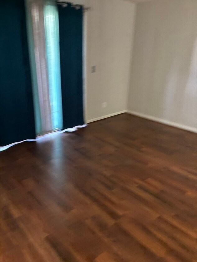 Foto principal - 1208 Bush River Rd