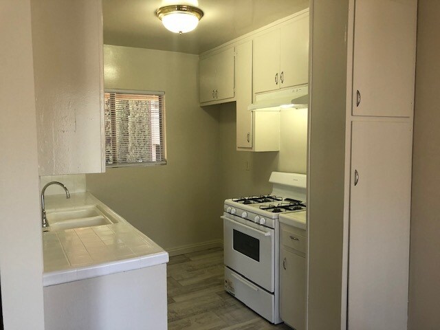 1169 Alameda Ave Glendale Ca 91201 Apartments Glendale Ca Apartments Com