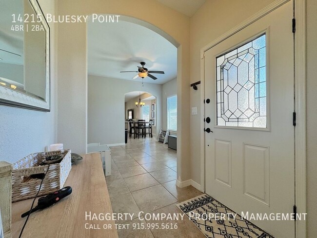 Foto del edificio - 14215 Bluesky Point Ct