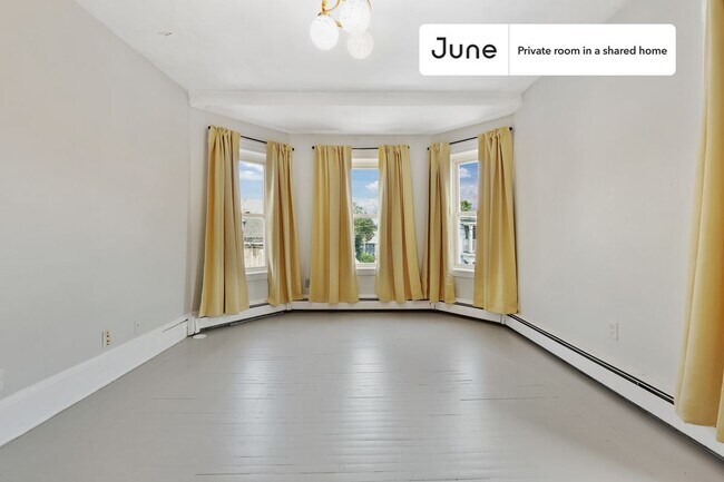 Building Photo - Room in Shared 4 bed/2 bath home