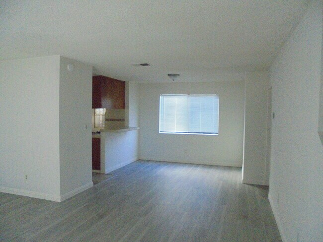 Foto del edificio - 906 S 1st St