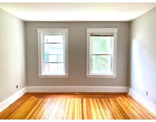 Building Photo - 36 Melville Ave