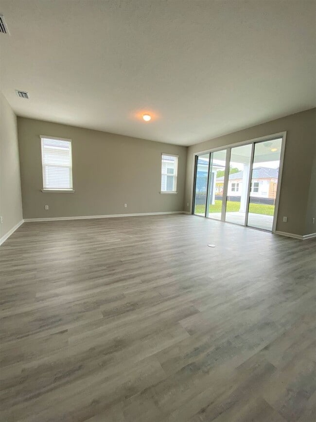 Foto del edificio - One Year Old in Grand Creek South