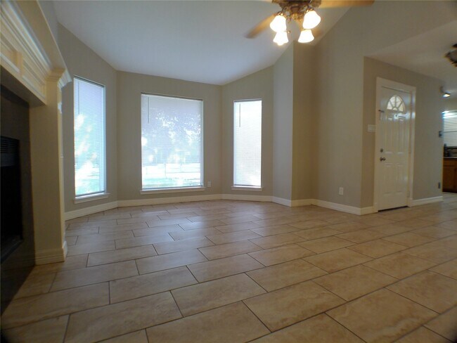 Foto del edificio - 4422 Haiti Ln