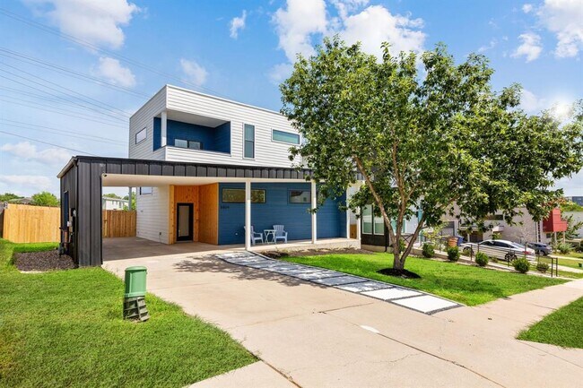 Foto del edificio - 5809 Toscana Ave