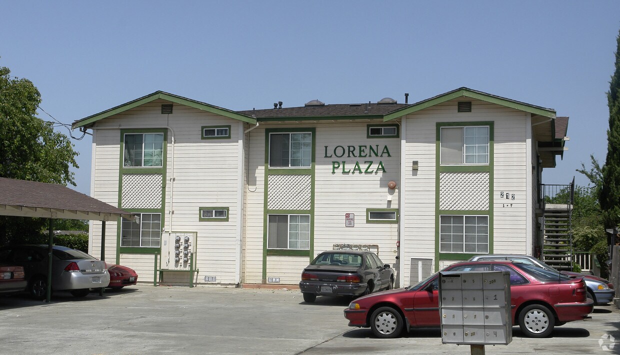 Primary Photo - Lorena Plaza