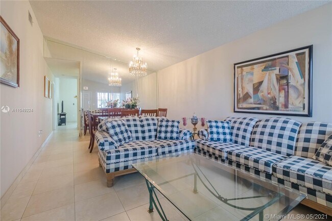 Foto del edificio - 2524 W 65th St
