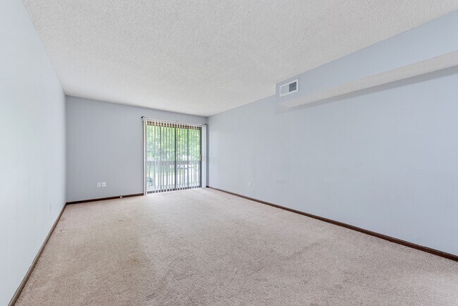 Building Photo - 7103 N Chas Dr