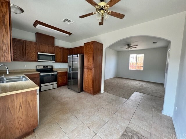Building Photo - 6136 Morongo Rd