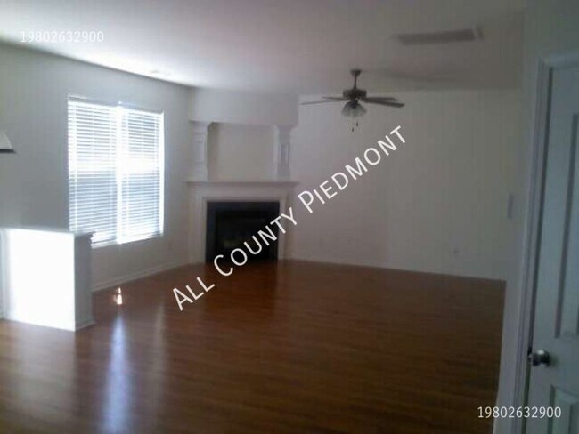 Foto del edificio - 12903 Russborough Ct