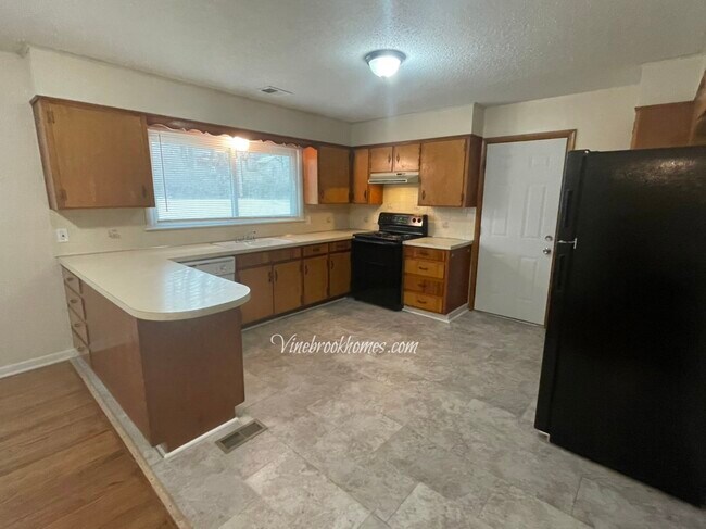 Foto del edificio - 9355 E 69th St