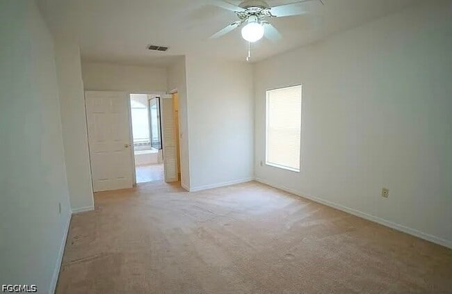 Building Photo - 807 Bluegrass Ln