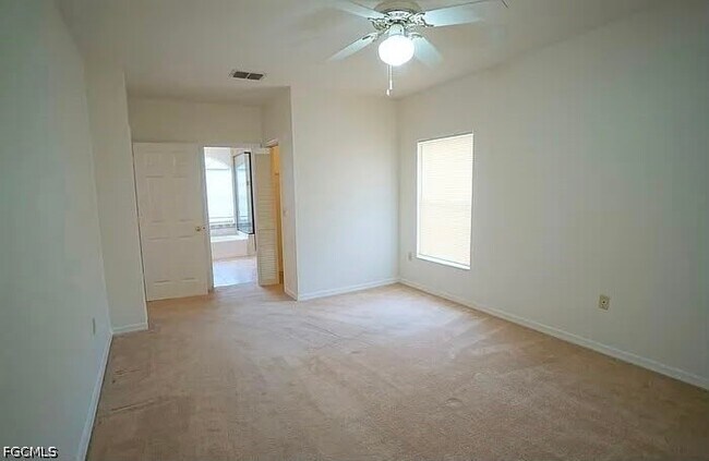 Foto del edificio - 807 Bluegrass Ln