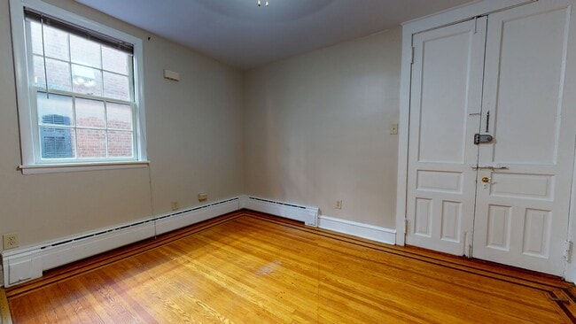 Building Photo - 413 Pine St