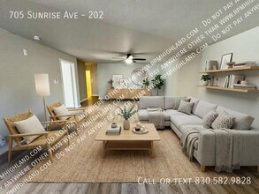 Building Photo - 705 Sunrise Ave