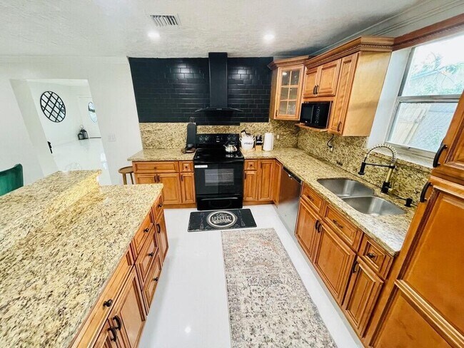 Foto del edificio - 5537 SW 6th St