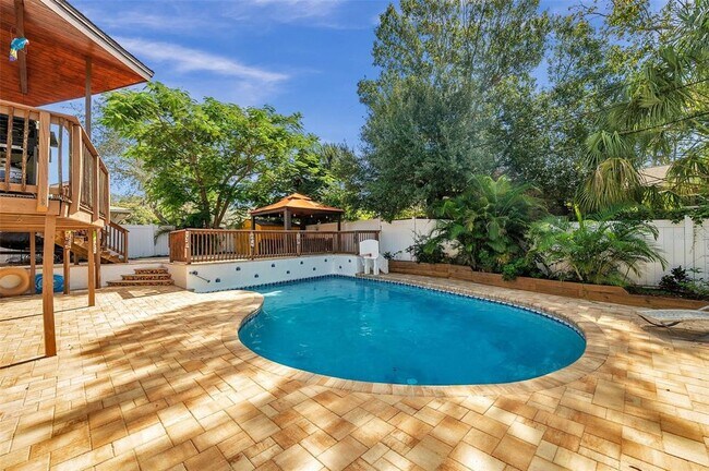 Building Photo - 1261 12th Ct SW