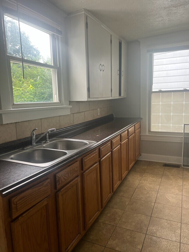 Foto del edificio - 3717 Wheeler Ave