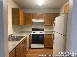Foto del edificio - 803 Meadow Dale