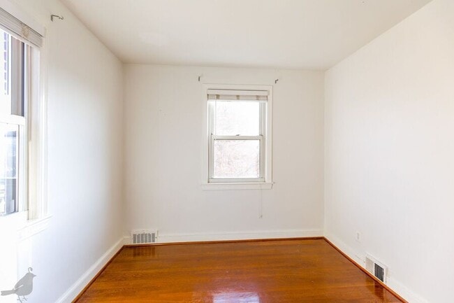 Building Photo - 3937 Ames St NE